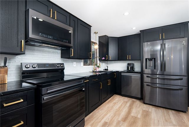 123 Lockhaven Road, Warwick, RI 02889
