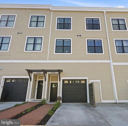 43565 MICHIGAN SQ, Leesburg, VA 20176