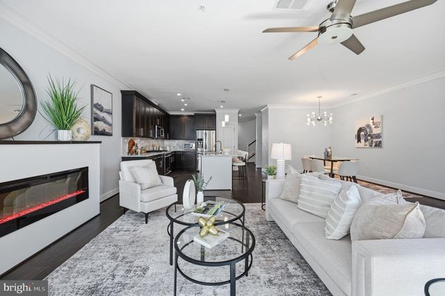 43565 MICHIGAN SQ, Leesburg, VA 20176