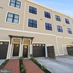 43565 MICHIGAN SQ, Leesburg, VA 20176