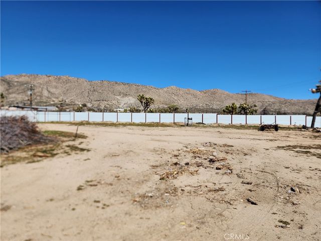 7248 Scarvan Road, Yucca Valley, CA 92284