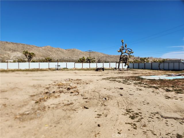 7248 Scarvan Road, Yucca Valley, CA 92284
