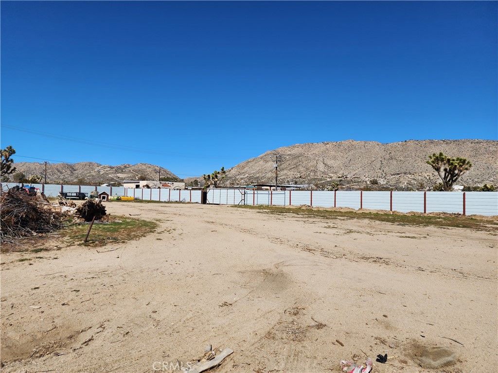 7248 Scarvan Road, Yucca Valley, CA 92284