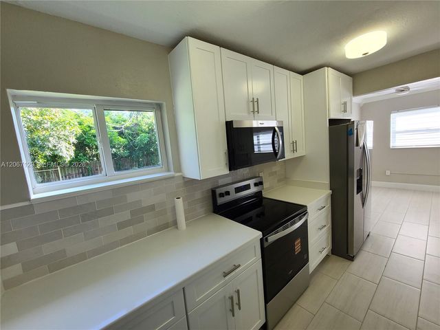 1240 NE 207th Terrace, Miami, FL 33179