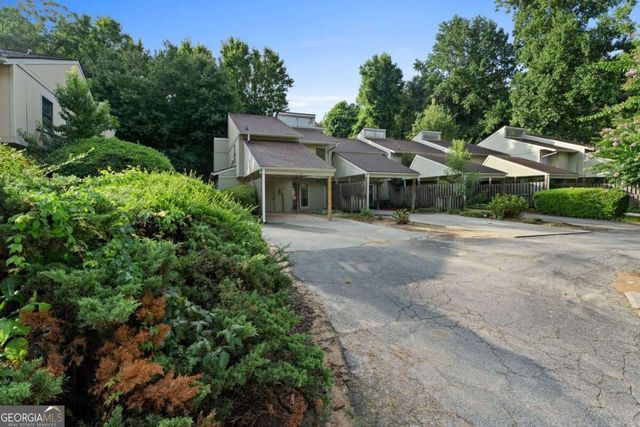6390 Hawthorne Terrace, Peachtree Corners, GA 30092