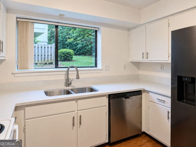 6390 Hawthorne Terrace, Peachtree Corners, GA 30092