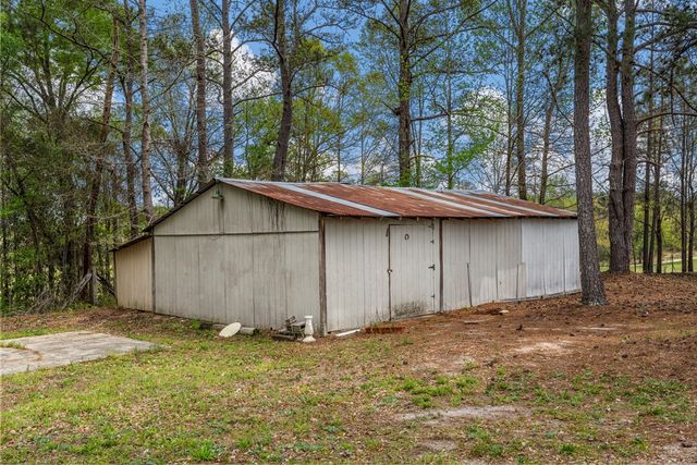 42 Maringo Creek Road, Phenix City, AL 36869
