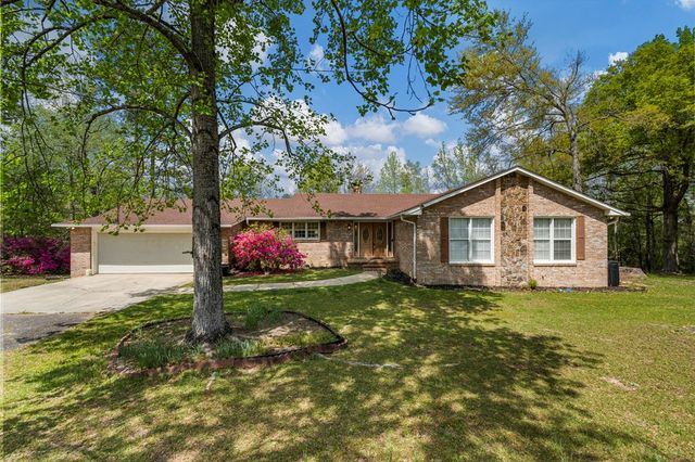 42 Maringo Creek Road, Phenix City, AL 36869