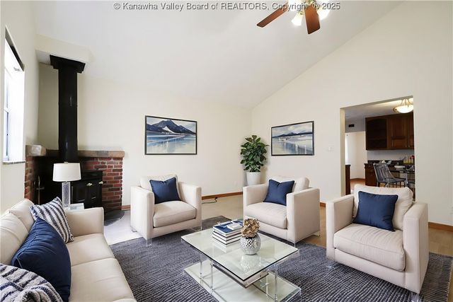 1005 Dupont Avenue, Nitro, WV 25143