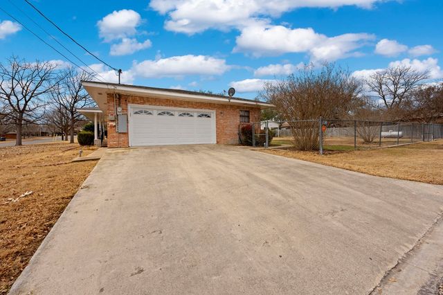 220 Spanish Oak Lane, Kerrville, TX 78028