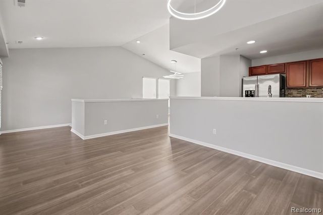 27909 Hopkins Drive, Novi, MI 48377