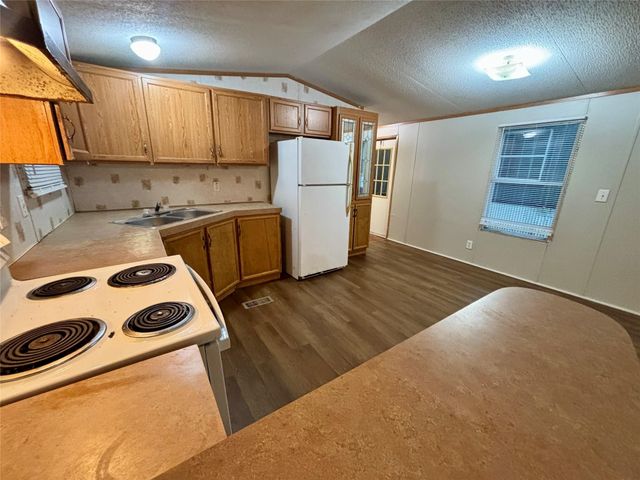 13295 Pecan Tree Drive, Willis, TX 77318