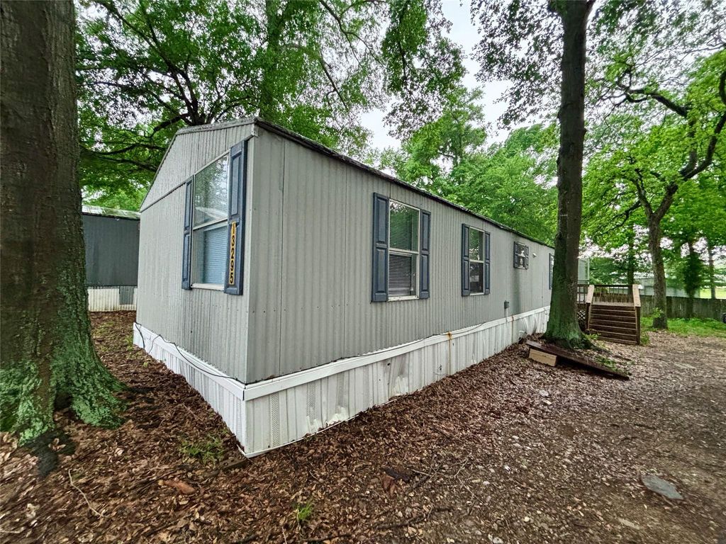 13295 Pecan Tree Drive, Willis, TX 77318