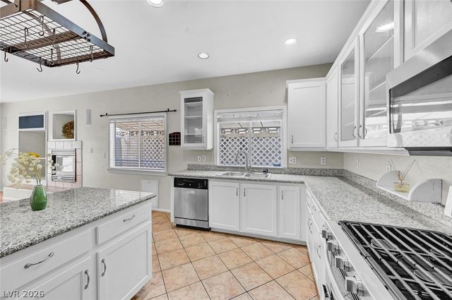 8963 Crystal Lagoon Court, Las Vegas, NV 89147