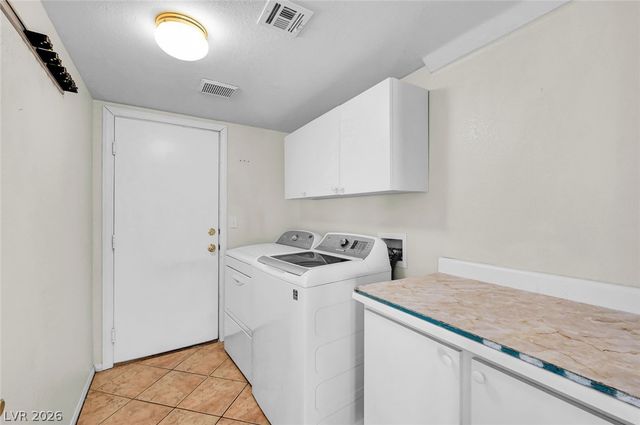 8963 Crystal Lagoon Court, Las Vegas, NV 89147