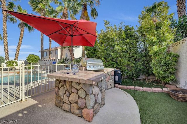 8963 Crystal Lagoon Court, Las Vegas, NV 89147