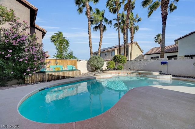 8963 Crystal Lagoon Court, Las Vegas, NV 89147