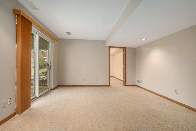 1792 Forest Lake Drive Se, City Of Kentwood, MI 49546