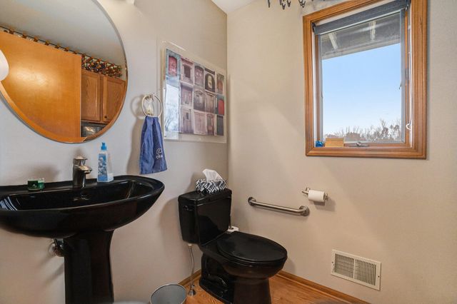 1792 Forest Lake Drive Se, City Of Kentwood, MI 49546