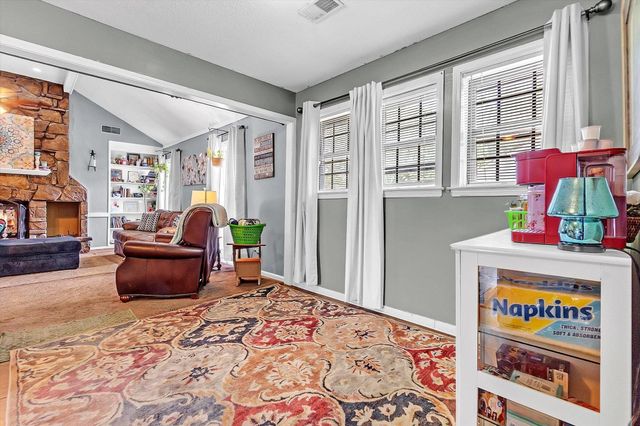 4204 SHADOWFALL DR, Memphis, TN 38141