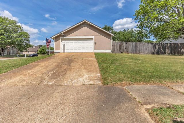 4204 SHADOWFALL DR, Memphis, TN 38141