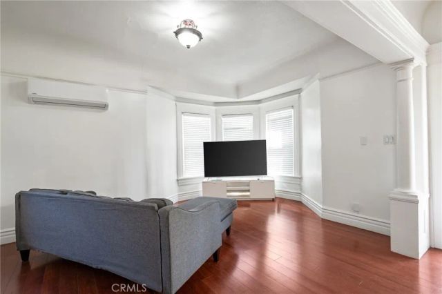 1251 N Commonwealth, Los Angeles, CA 90029