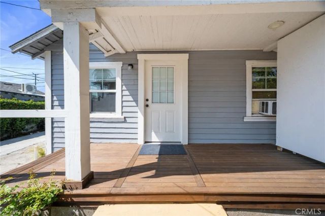 1251 N Commonwealth, Los Angeles, CA 90029