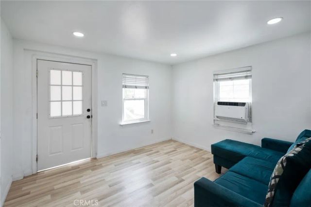 1251 N Commonwealth, Los Angeles, CA 90029