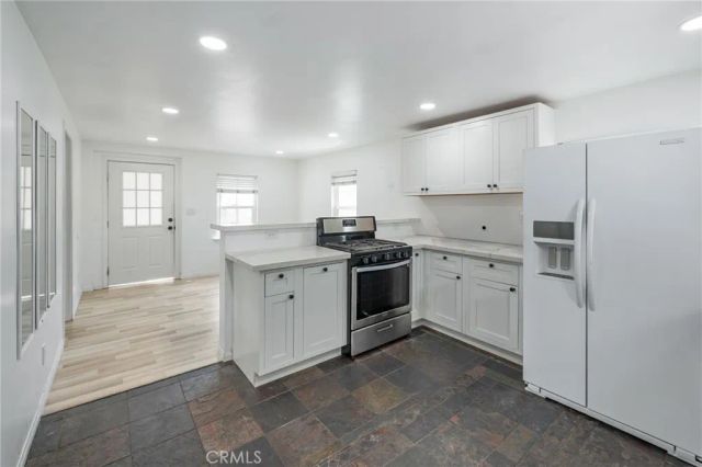 1251 N Commonwealth, Los Angeles, CA 90029