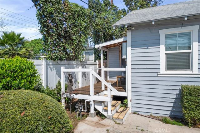 1251 N Commonwealth, Los Angeles, CA 90029