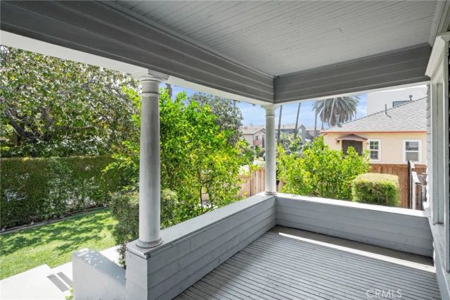 1251 N Commonwealth, Los Angeles, CA 90029