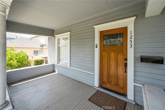 1251 N Commonwealth, Los Angeles, CA 90029