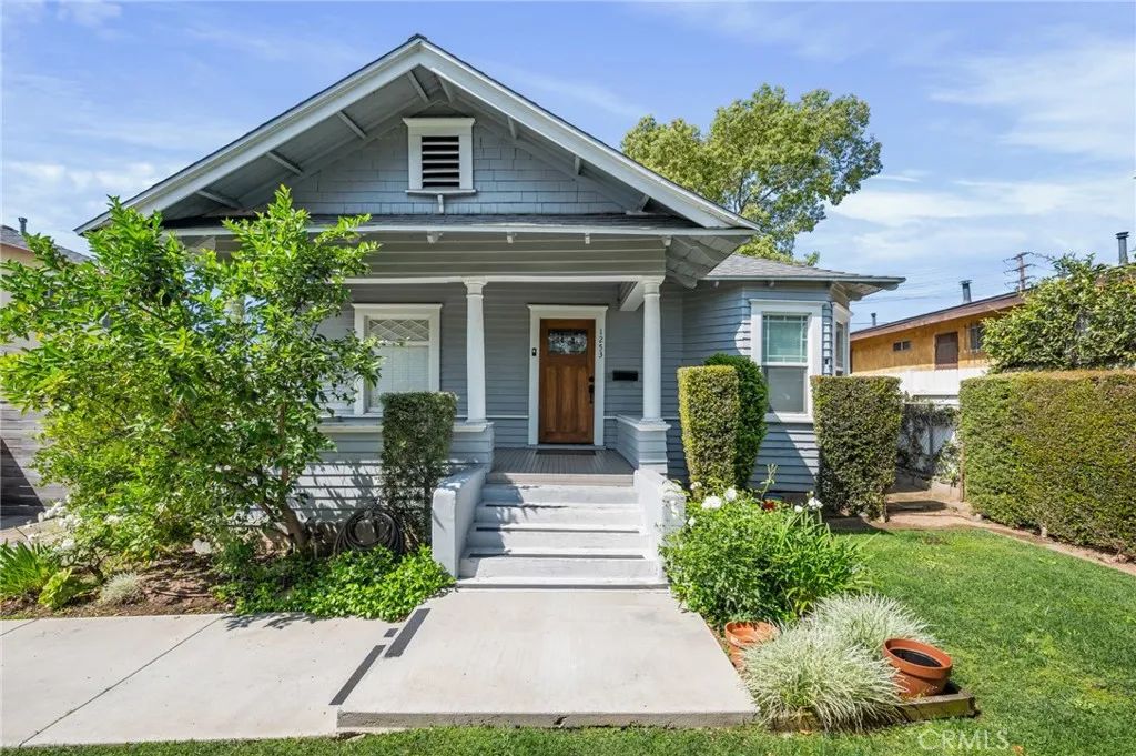 1251 N Commonwealth, Los Angeles, CA 90029