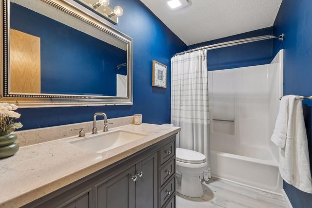 4601 Fairway Hills Drive, Eagan, MN 55123