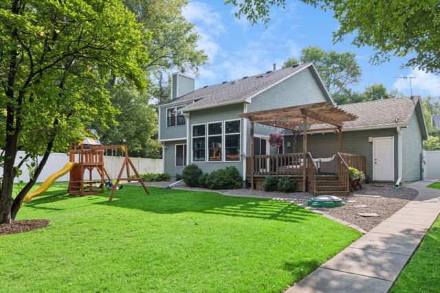 4601 Fairway Hills Drive, Eagan, MN 55123