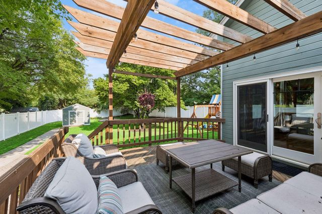4601 Fairway Hills Drive, Eagan, MN 55123