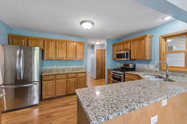 4601 Fairway Hills Drive, Eagan, MN 55123