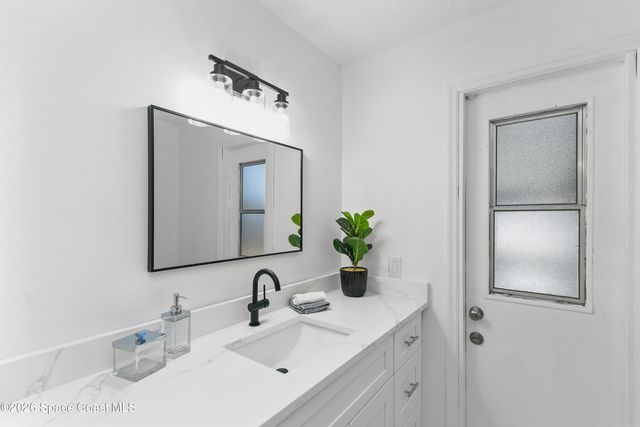 726 Cleaves Street SE, Palm Bay, FL 32909