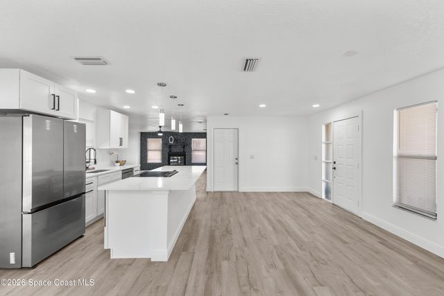 726 Cleaves Street SE, Palm Bay, FL 32909