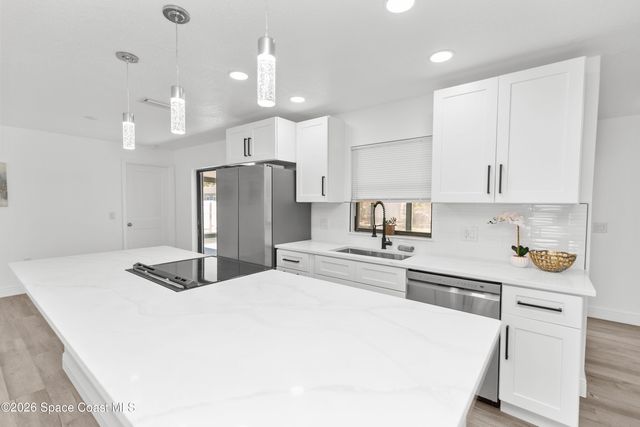 726 Cleaves Street SE, Palm Bay, FL 32909