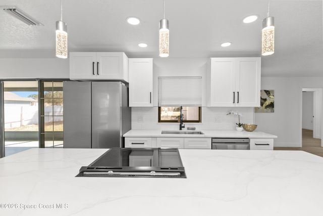 726 Cleaves Street SE, Palm Bay, FL 32909