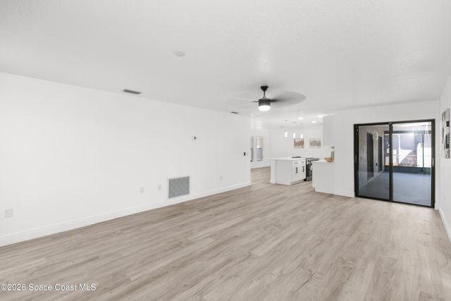 726 Cleaves Street SE, Palm Bay, FL 32909