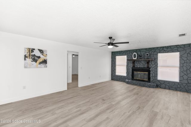 726 Cleaves Street SE, Palm Bay, FL 32909