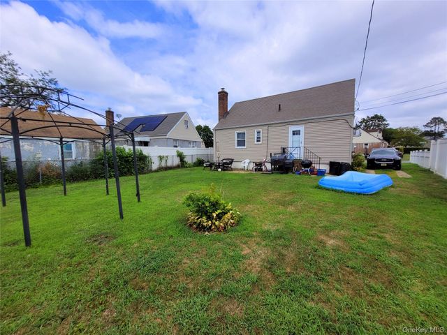 44 Circle Drive, Hempstead, NY 11550