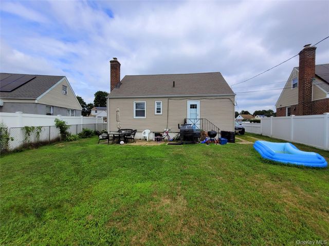 44 Circle Drive, Hempstead, NY 11550