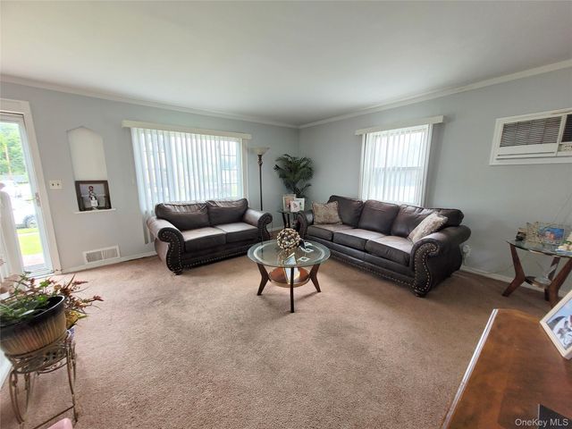 44 Circle Drive, Hempstead, NY 11550