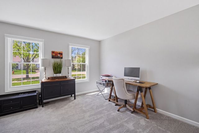 221 Stafford Drive, Mundelein, IL 60060