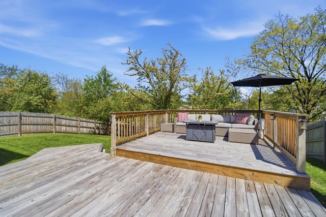 221 Stafford Drive, Mundelein, IL 60060