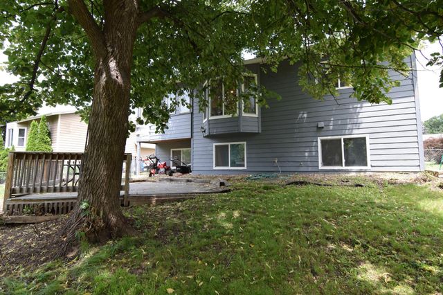 4743 Ridgewind Trail, Eagan, MN 55122