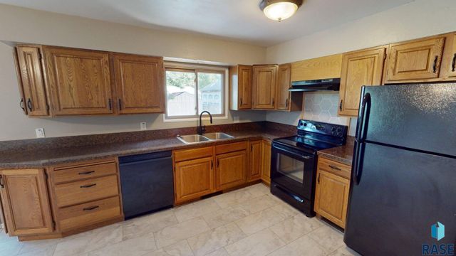 336 21st Ave S Avenue S, Brookings, SD 57006